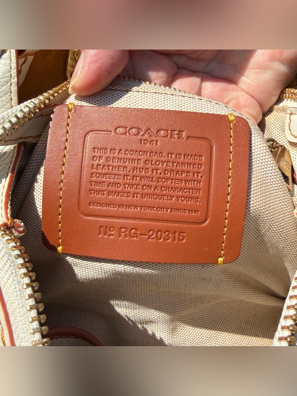 EUC Coach 1941 Leather Rogue Bag 25 54536 - Picture 12 of 12